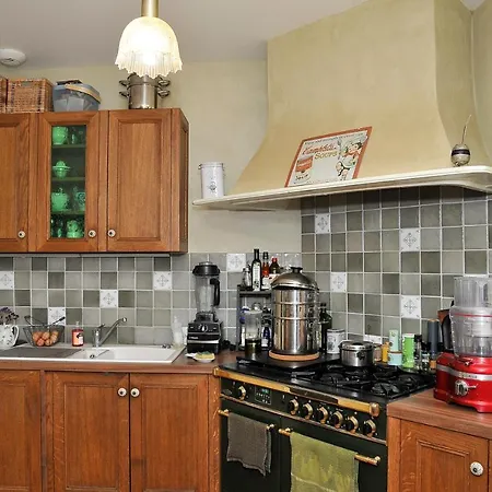 Isabelle ארומנש-לה-באינס